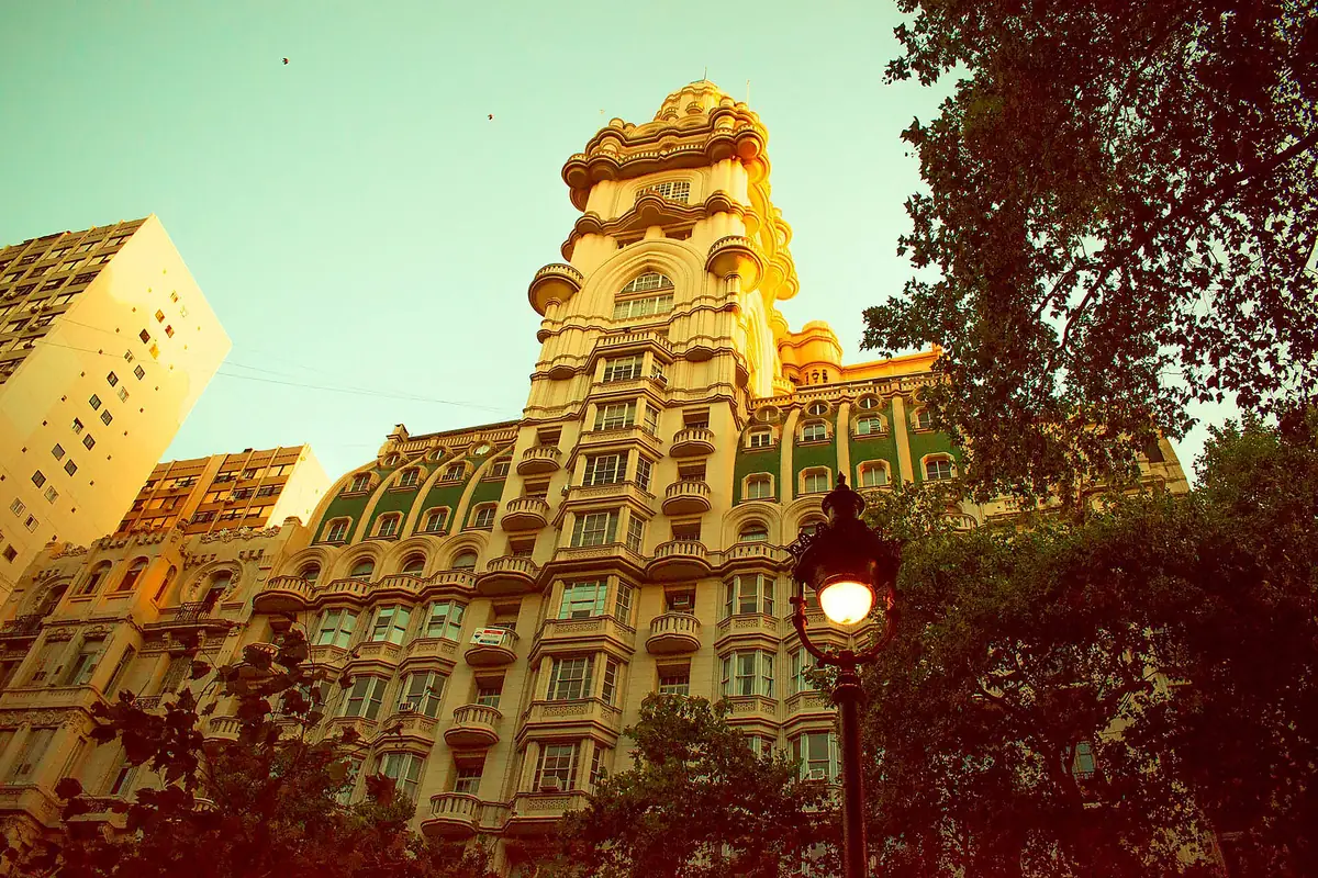 Sunlit facade of the Palacio Barolo on Avenida de Mayo, Buenos Aires